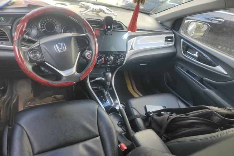 Used Honda Crider 2013 1.8L automatic luxury edition Center Console