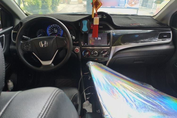 Used Honda Crider 2013 1.8L automatic luxury edition Center Console