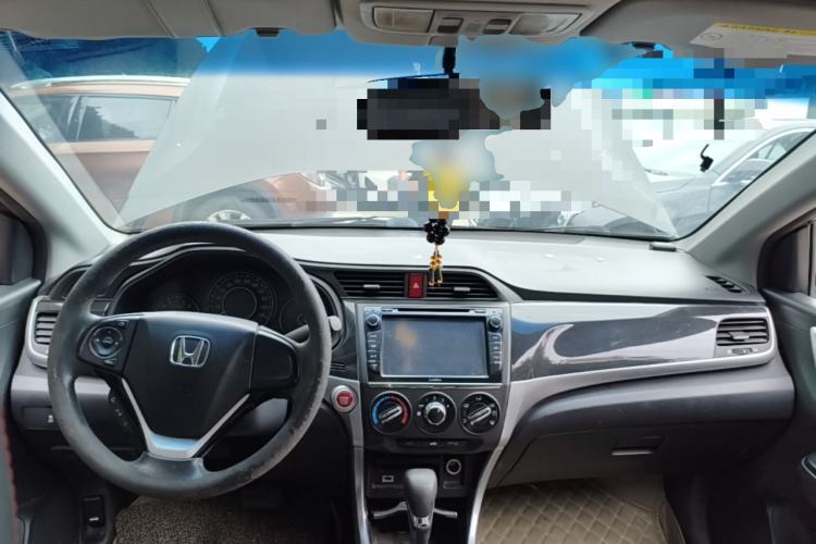 Used Honda Crider 2013 1.8L automatic luxury edition Center Console
