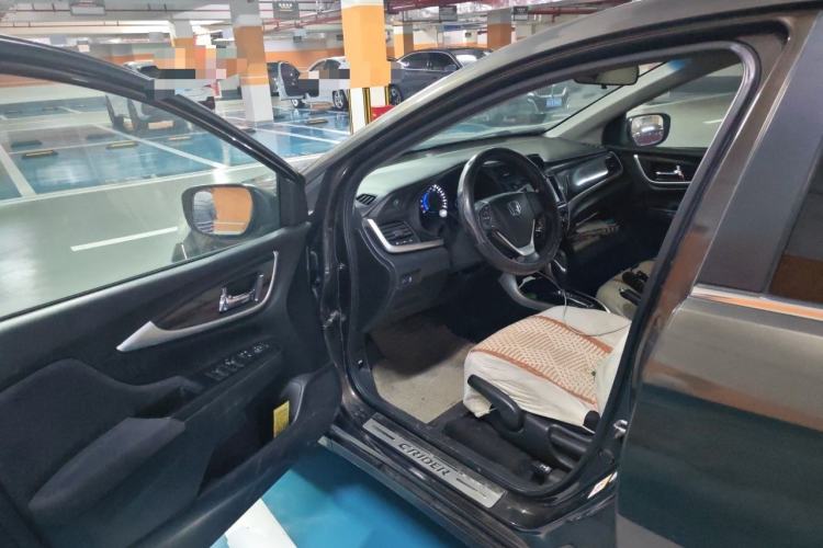Used Honda Crider 2013 1.8L automatic luxury edition Driver Seat