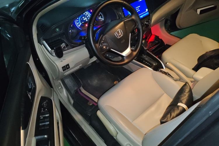 Used Honda Crider 2013 1.8L automatic luxury edition Driver Seat
