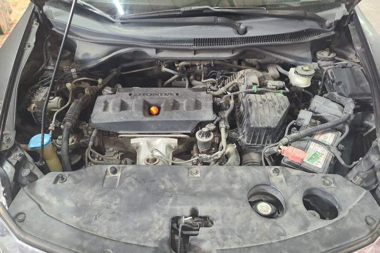 Used Honda Crider 2013 1.8L automatic luxury edition Engine Bay