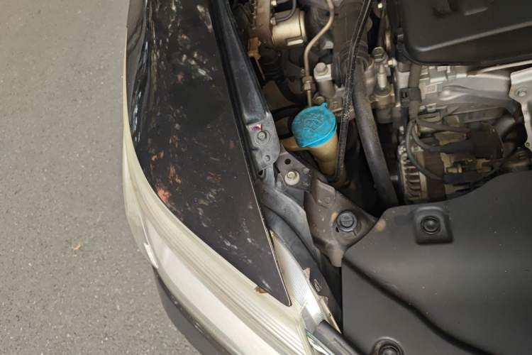 Used Honda Crider 2013 1.8L automatic luxury edition Engine Bay Right