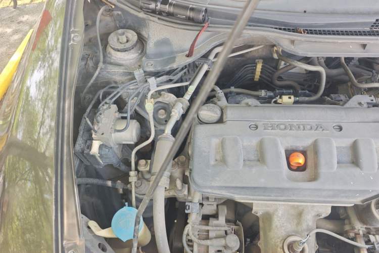 Used Honda Crider 2013 1.8L automatic luxury edition Engine Bay Right