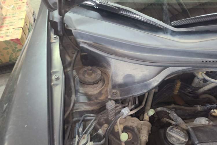 Used Honda Crider 2013 1.8L automatic luxury edition Engine Bay Right