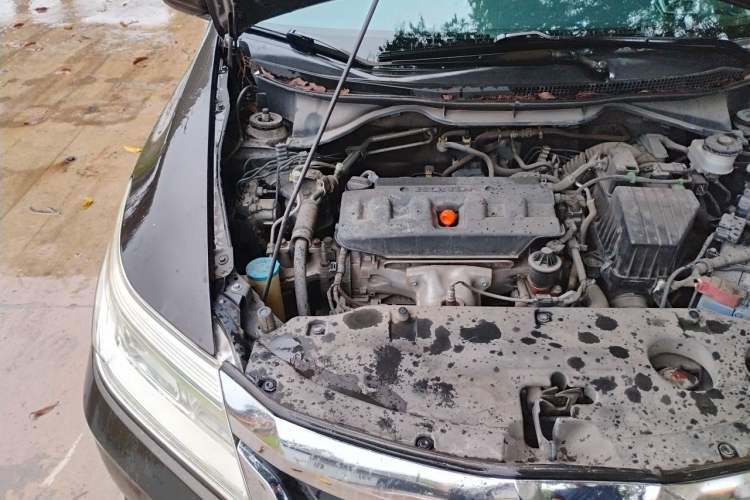 Used Honda Crider 2013 1.8L automatic comfort version Engine Bay Right