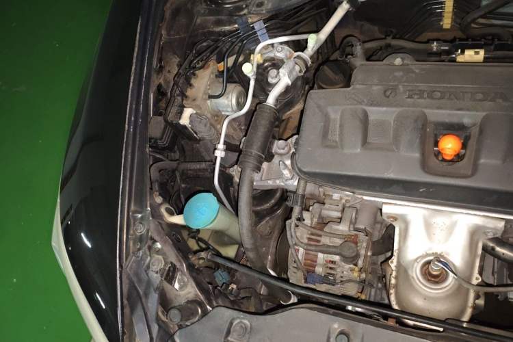 Used Honda Crider 2013 1.8L automatic luxury edition Engine Bay Right