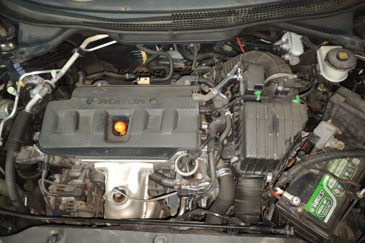 Used Honda Crider 2013 1.8L automatic luxury edition Engine Bay