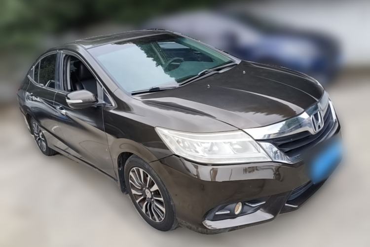 Used Honda Crider 2013 1.8L automatic luxury edition Front Right 45 Deg