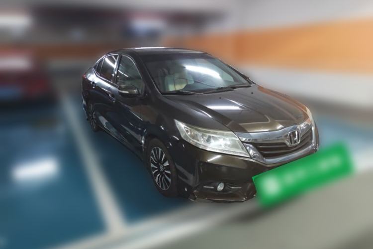 Used Honda Crider 2013 1.8L automatic luxury edition Front Right 45 Deg