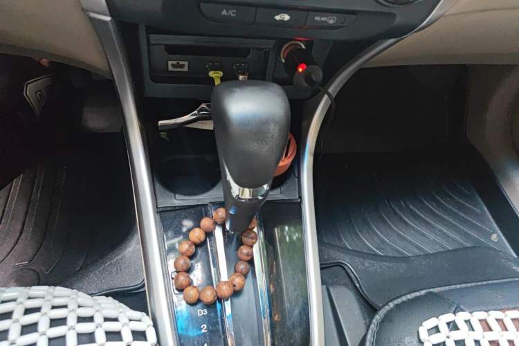Used Honda Crider 2013 1.8L automatic luxury edition Gear Lever