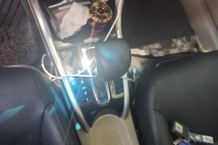 Used Honda Crider 2013 1.8L automatic luxury edition Gear Lever