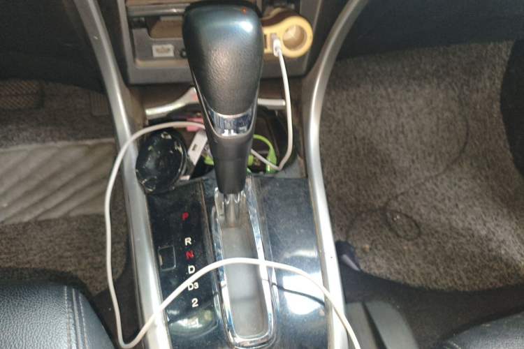 Used Honda Crider 2013 1.8L automatic luxury edition Gear Lever