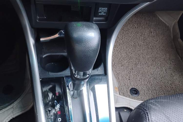 Used Honda Crider 2013 1.8L automatic comfort version Gear Lever