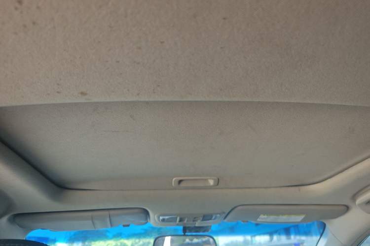 Used Honda Crider 2013 1.8L automatic luxury edition Headliner