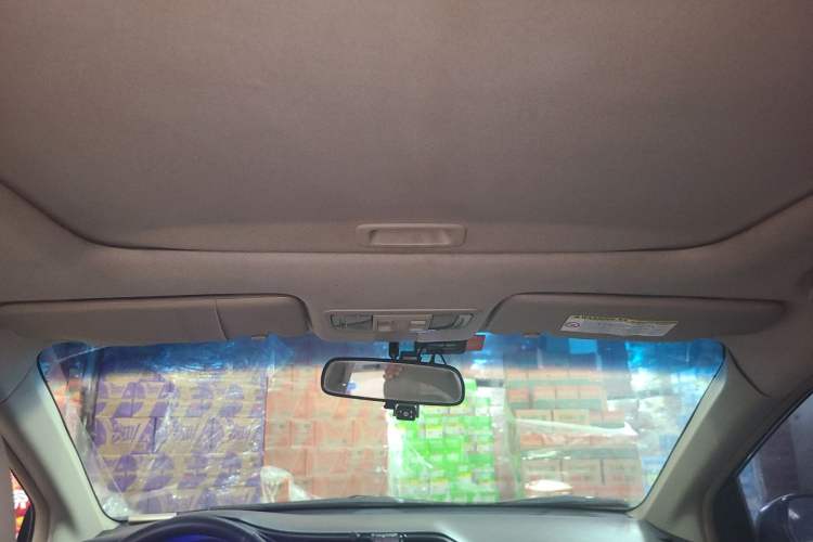 Used Honda Crider 2013 1.8L automatic luxury edition Headliner