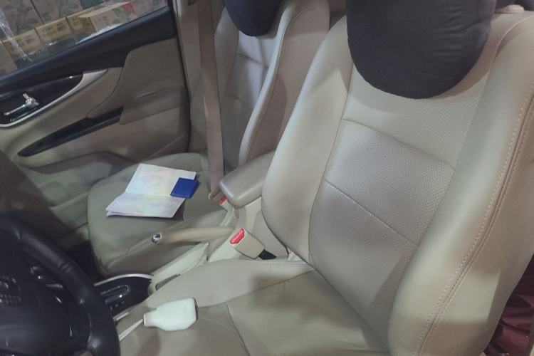 Used Honda Crider 2013 1.8L automatic luxury edition Left Front Seat