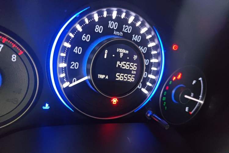 Used Honda Crider 2013 1.8L automatic luxury edition Odometer Close Up