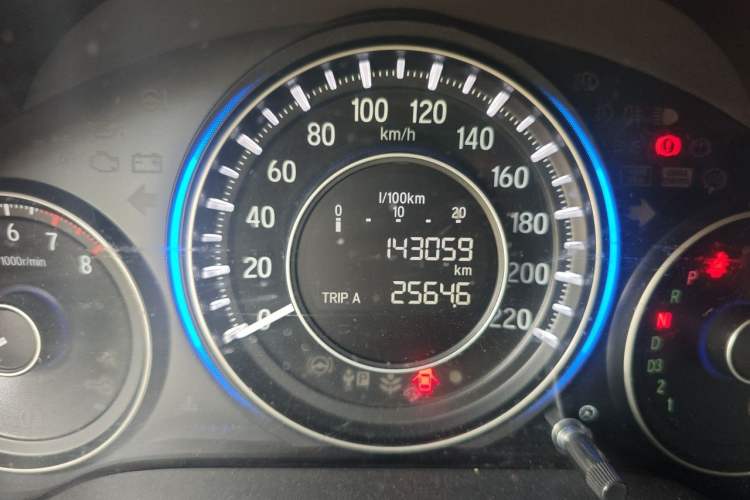Used Honda Crider 2013 1.8L automatic luxury edition Odometer Close Up