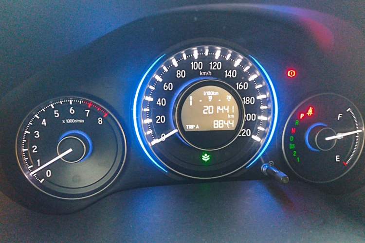 Used Honda Crider 2013 1.8L automatic luxury edition Odometer Close Up