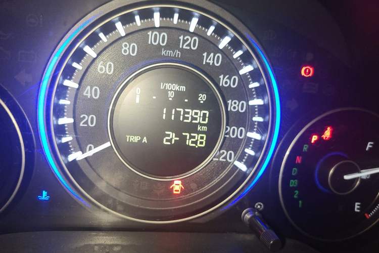 Used Honda Crider 2013 1.8L automatic luxury edition Odometer Close Up