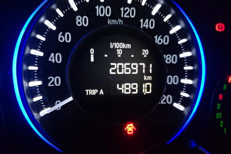 Used Honda Crider 2013 1.8L automatic luxury edition Odometer Close Up
