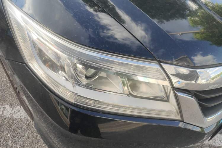 Used Honda Crider 2013 1.8L automatic luxury edition Right Front Headlight
