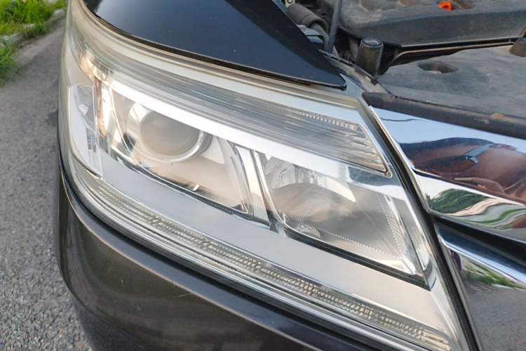 Used Honda Crider 2013 1.8L automatic luxury edition Right Front Headlight