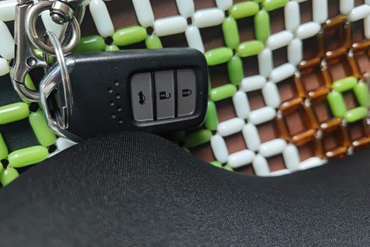 Used Honda Crider 2013 1.8L automatic luxury edition Vehicle Key