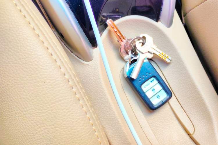 Used Honda Crider 2013 1.8L automatic luxury edition Vehicle Key