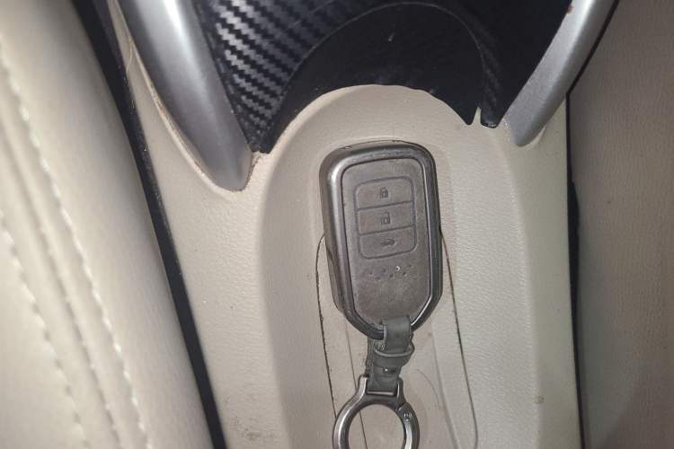 Used Honda Crider 2013 1.8L automatic luxury edition Vehicle Key