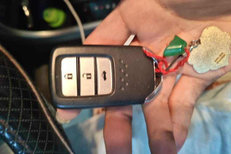 Used Honda Crider 2013 1.8L automatic luxury edition Vehicle Key