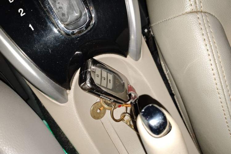 Used Honda Crider 2013 1.8L automatic luxury edition Vehicle Key