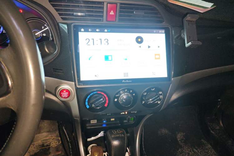 Used Honda Crider 2013 1.8L automatic luxury edition Audio And AC Panel