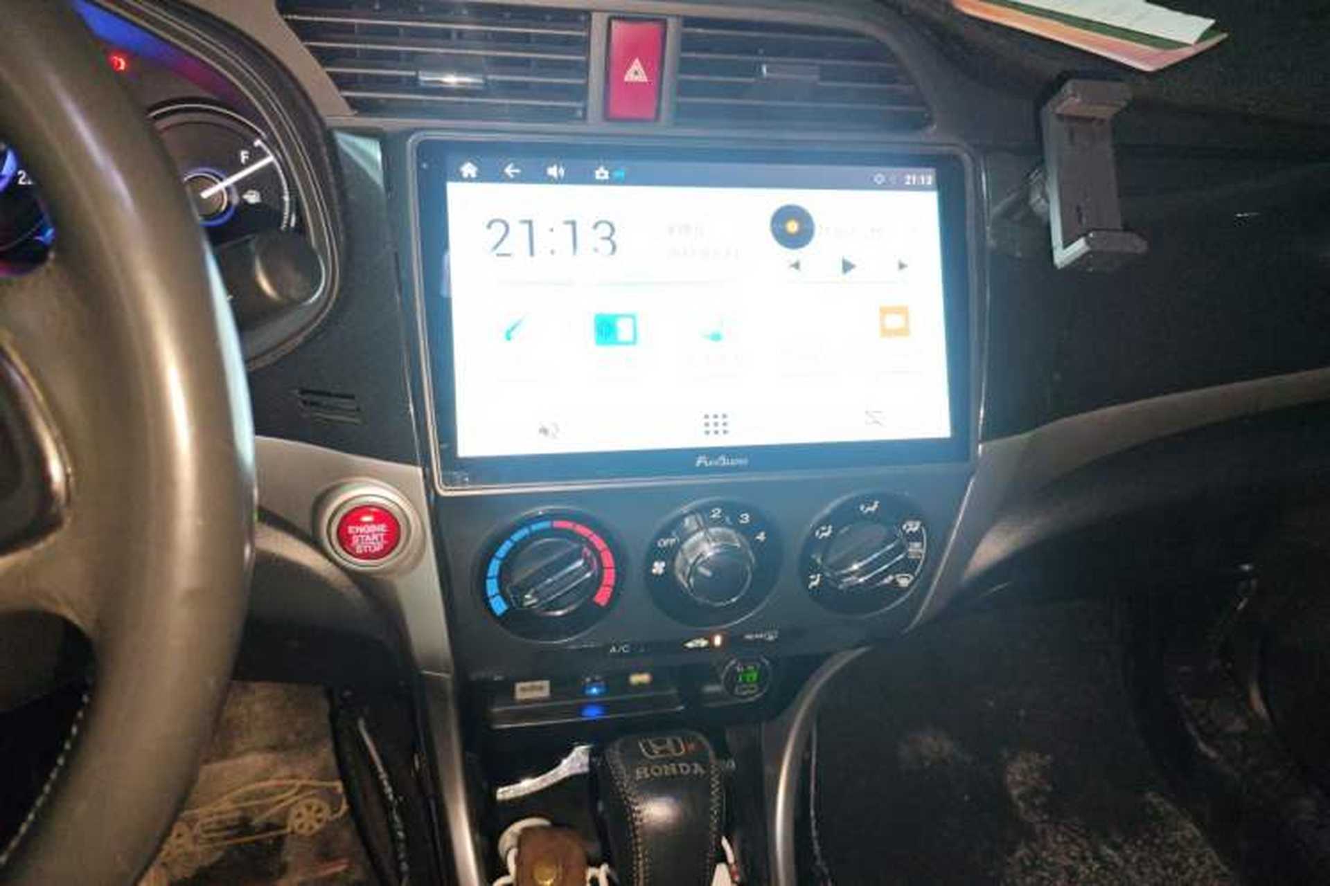 Used Honda Crider 2013 1.8L automatic luxury edition Audio And AC Panel