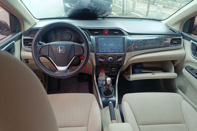 Used Honda Crider 2013 1.8L manual Comfort version Center Console