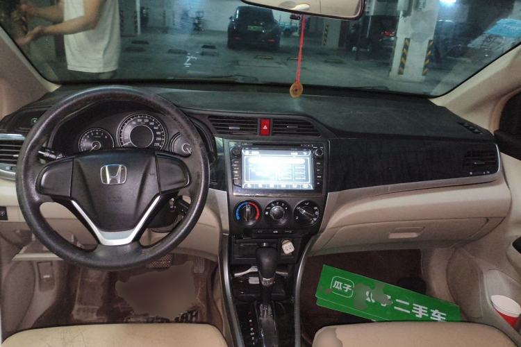 Used Honda Crider 2013 1.8L automatic comfort version Center Console