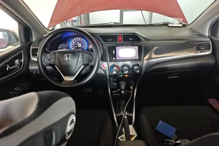 Used Honda Crider 2013 1.8L automatic luxury edition Center Console