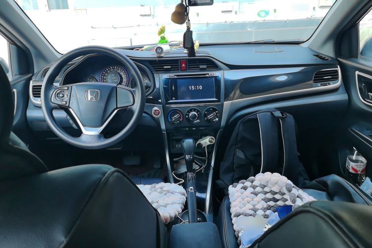 Used Honda Crider 2013 1.8L automatic luxury edition Center Console