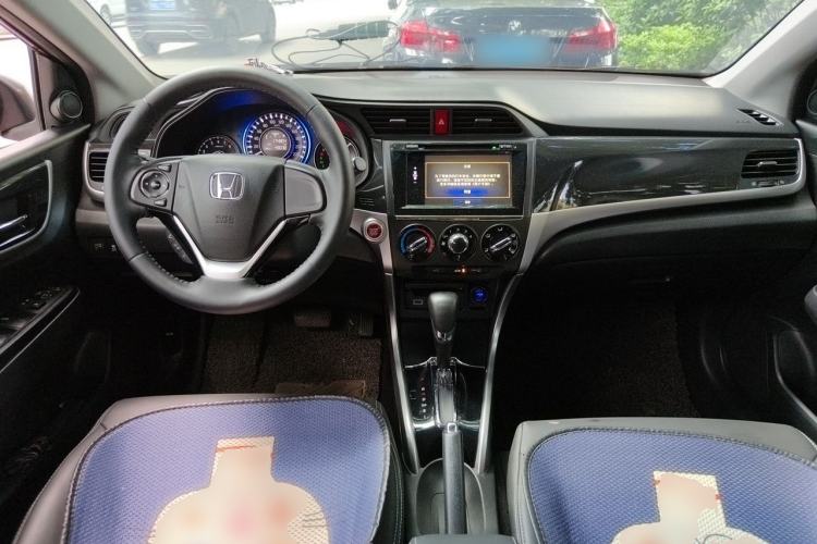 Used Honda Crider 2013 1.8L automatic luxury edition Center Console