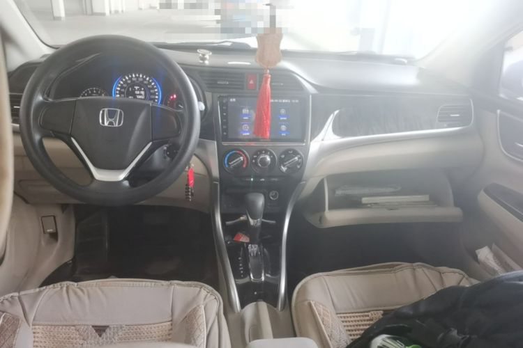 Used Honda Crider 2013 1.8L automatic comfort version Center Console