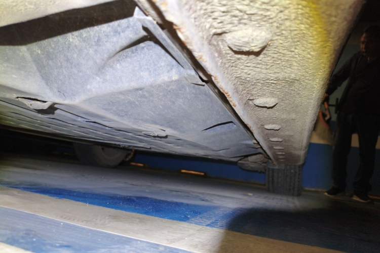 Used Honda Crider 2013 1.8L automatic comfort version Chassis Front Left