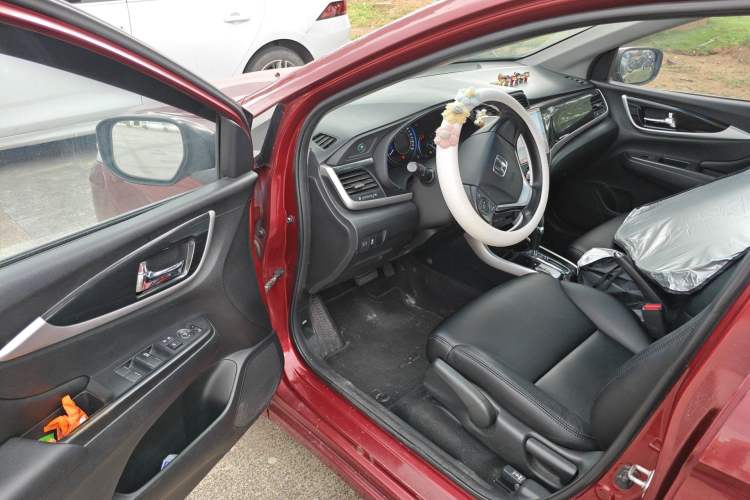 Used Honda Crider 2013 1.8L automatic luxury edition Driver Seat