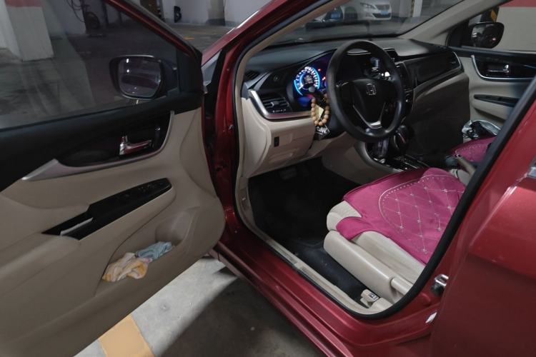Used Honda Crider 2013 1.8L automatic comfort version Driver Seat