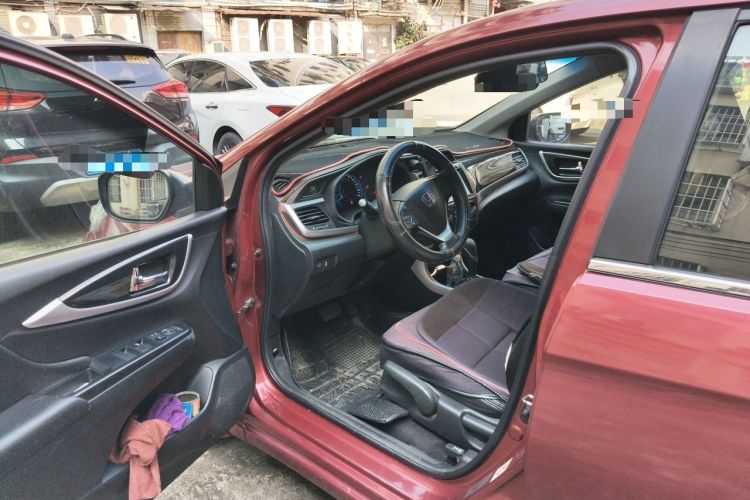 Used Honda Crider 2013 1.8L automatic luxury edition Driver Seat