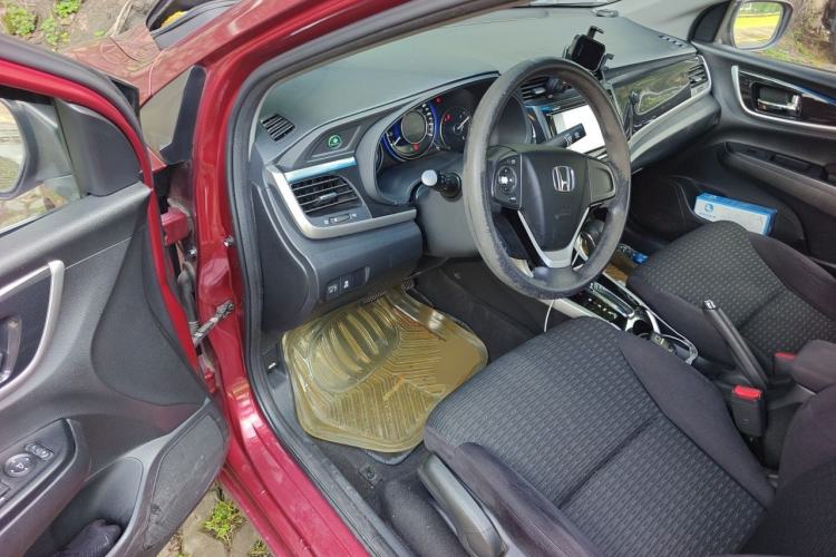 Used Honda Crider 2013 1.8L automatic luxury edition Driver Seat