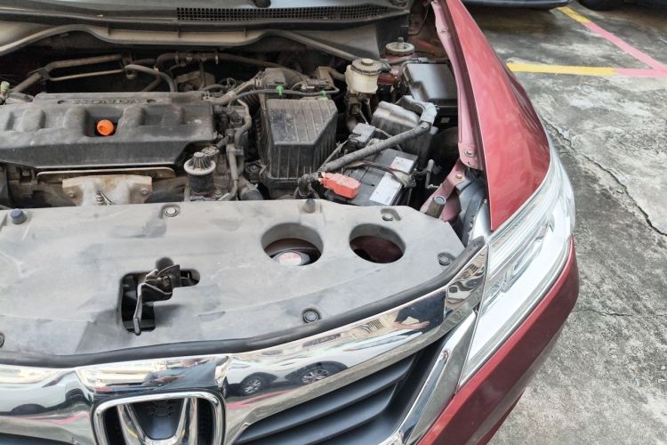 Used Honda Crider 2013 1.8L automatic luxury edition Engine Bay Left