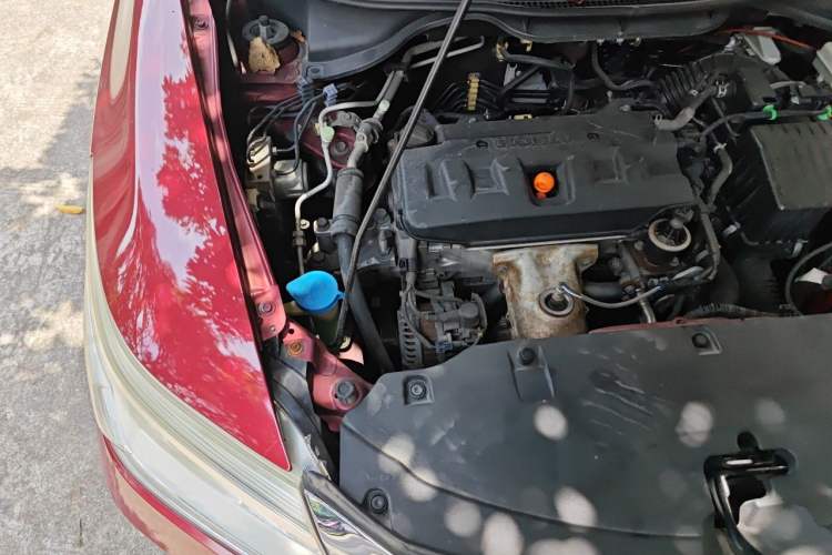 Used Honda Crider 2013 1.8L automatic luxury edition Engine Bay Right