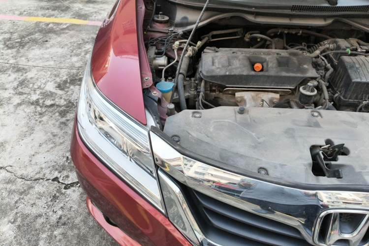 Used Honda Crider 2013 1.8L automatic luxury edition Engine Bay Right