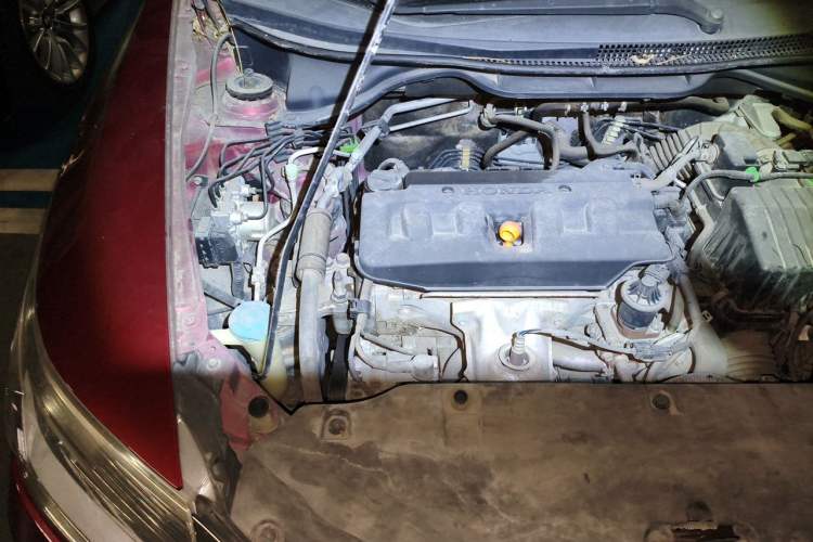 Used Honda Crider 2013 1.8L automatic comfort version Engine Bay Right